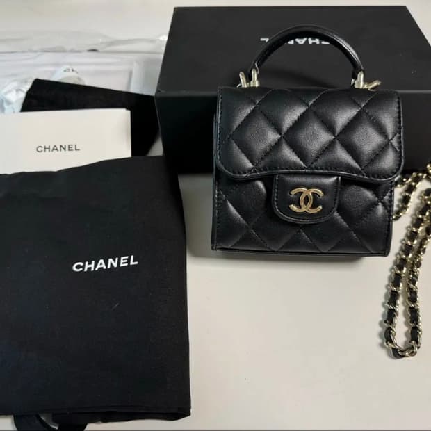 샤넬 블랙 램스킨 미니 플랩백 핸들 체인백 AP2682