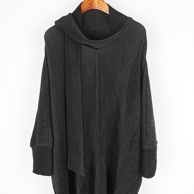 SPECHIO cowl-neck pleats poncho