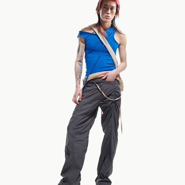 MAINLINE:RUS/FR.CA/DE ILYA IN DARK GREY