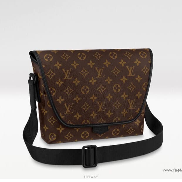 루이비통 마그네틱 메신저 M45557 