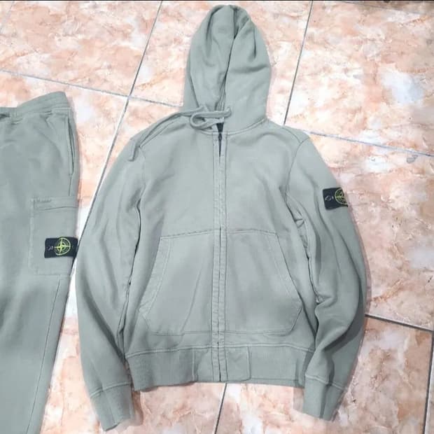 스톤아일랜드 상하의 셋업