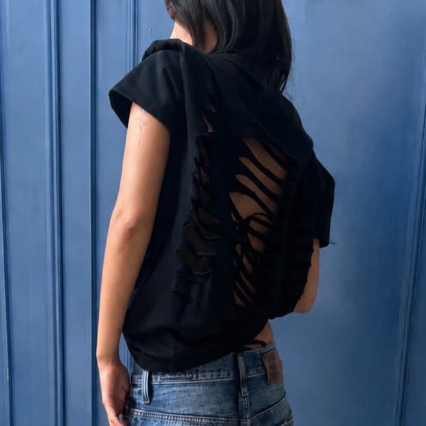 DAMAGED CUTTING UNISEX T SHIRTS BLACK