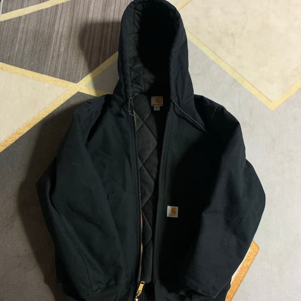 칼하트 j140 블랙 s사이즈 하자 없음 다른 액티브자켓 m 교환 가능