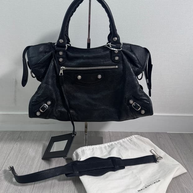 Balenciaga 발렌시아가 모터백 시티백 은장 블랙 스몰 상태 A-