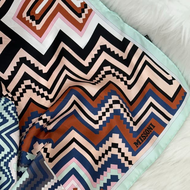 미소니 실크 머플러