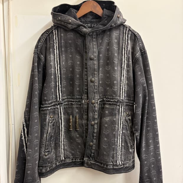 MCM + 떠그클럽 콜라보 셋업 