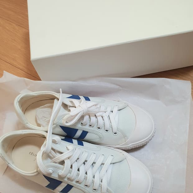 셀린느 플림솔 스니커즈 블루 37사이즈