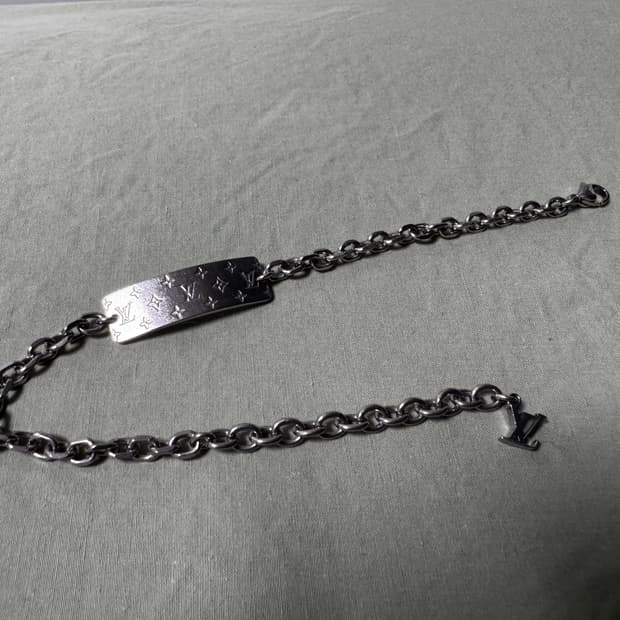 루이비통 모노그램 볼드 브레이슬릿 팔찌