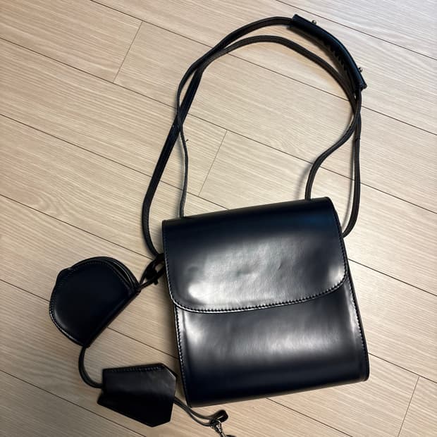 마르케스 알메이다 레더 사첼백 