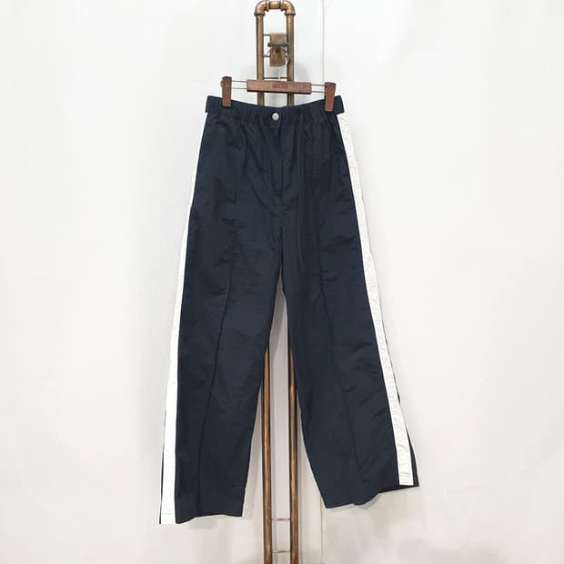 에잇세컨즈 배색 트랙 팬츠 73(L)