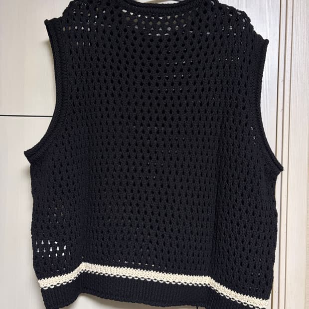 문선 Unisex Honeycomb knit Vest 블랙