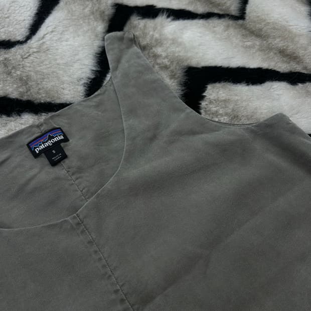 [S]파타고니아 텐셀 슬리브리스 탑/옅은카키