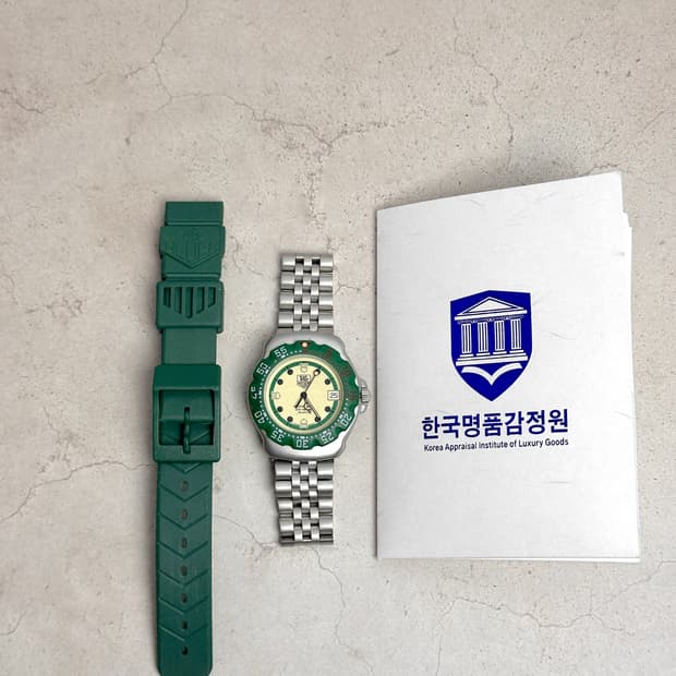 태그호이어 포뮬러 1 그린 원판 쿼츠 워치