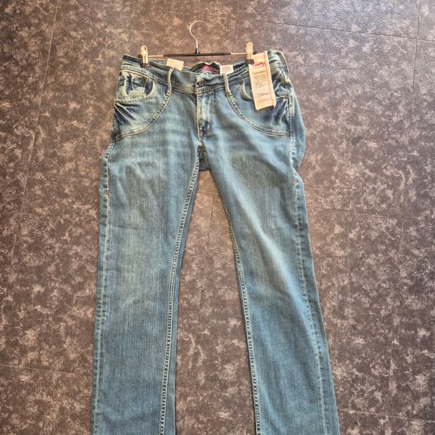 리바이스 레드 여성 청바지