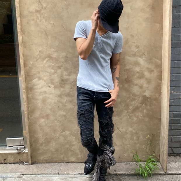 (5351 Pour Les Homme) Light Blue V-Neck