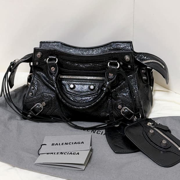 발렌시아가 네오카골 xs 블랙