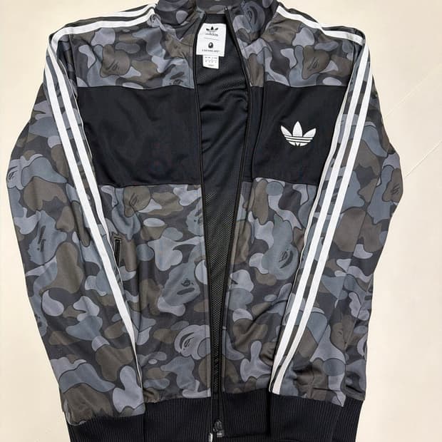 [L] 베이프 아디다스 파이어버드 트랙탑 블랙