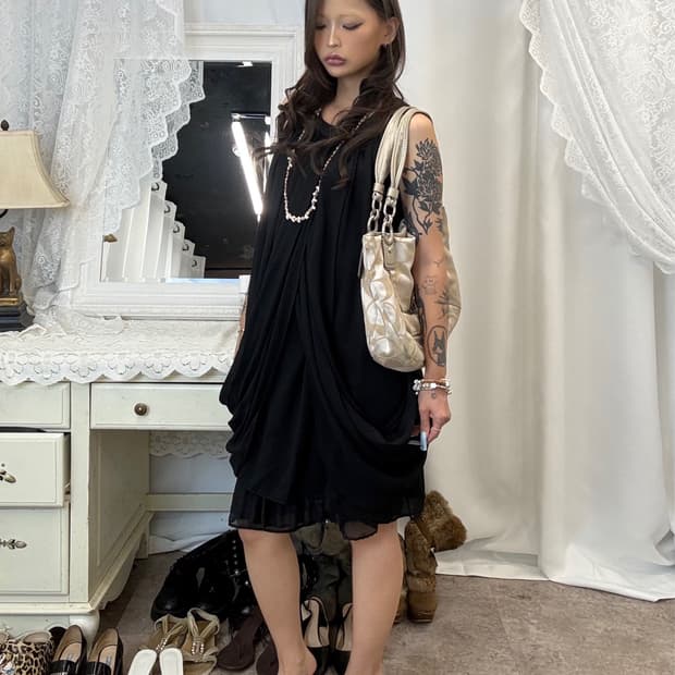 black oriental pattern skirt