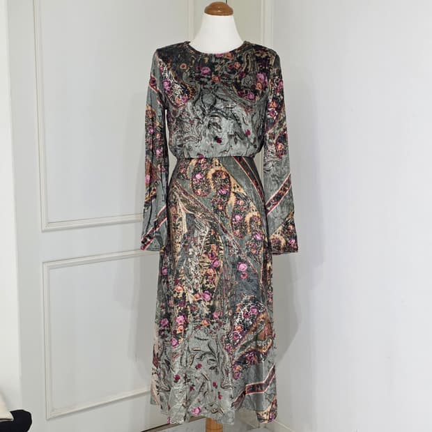 zara 일본빈티지) 플로럴 패턴 벨벳 등트임 로맨틱 롱원피스