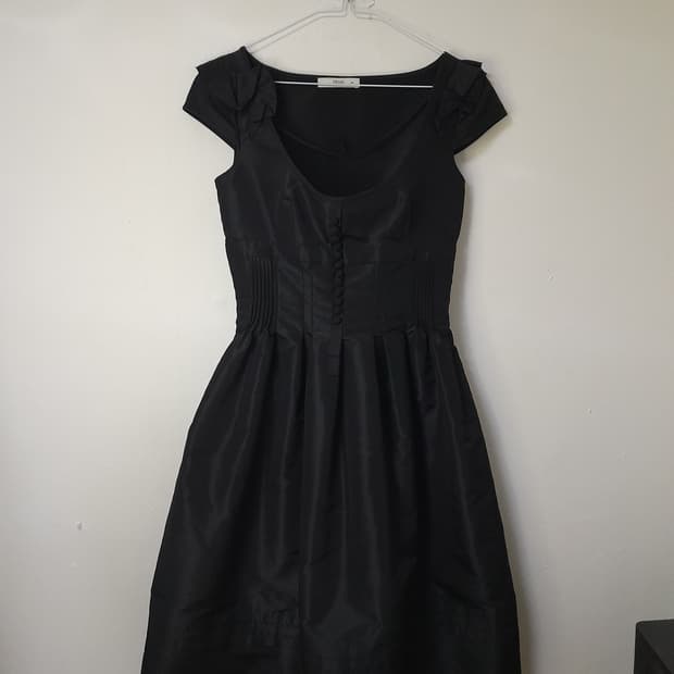 프라다 블랙 실크 원피스 38