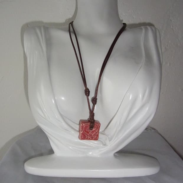 yujagi button necklace