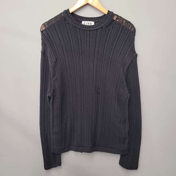 쿠어 데미지 크루넥 니트 블랙