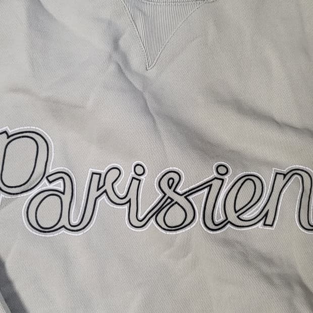 메종키츠네 맨투맨 100