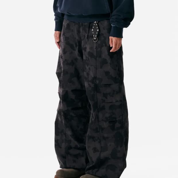 아캄 카모 블랙 Knee Pin-tuck Camouflage Twill