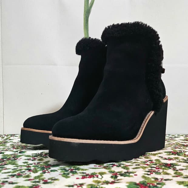 COACH 코치 블랙 스웨이드 퍼 앵클부츠