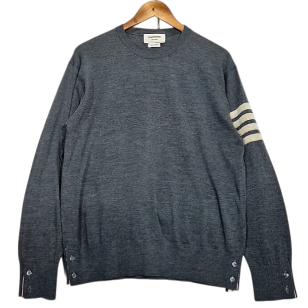 톰브라운 사선 완장 니트