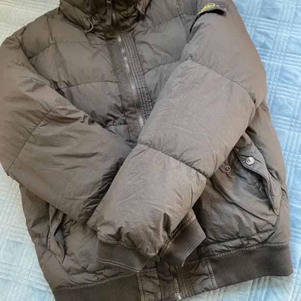 18fw 스톤아일랜드 크링클랩스 논후드 블랙 L