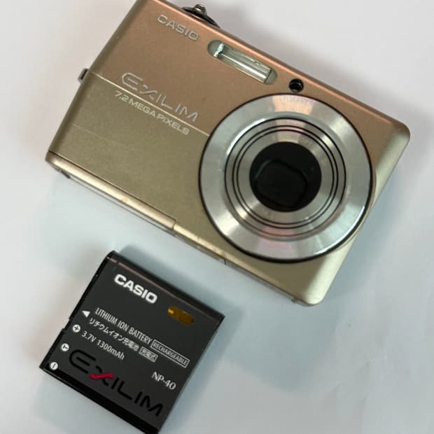 카시오 Casio exilim ex-z700 실버 디지털 카메라 판매해요