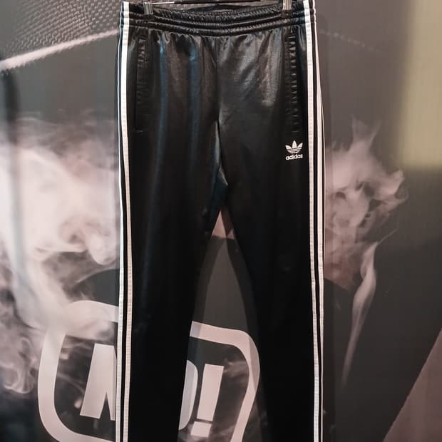 아디다스 칠레커프트 코팅 유광 트랙팬츠