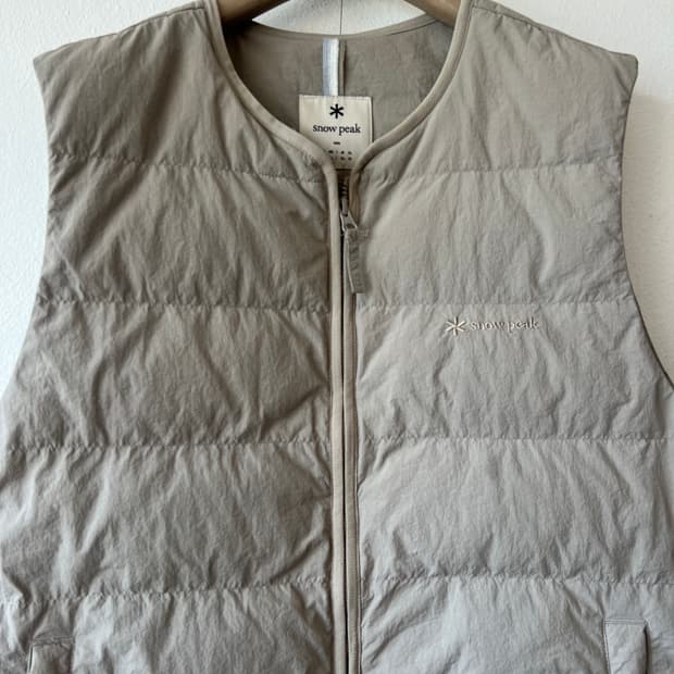 스노우피크 남성 카키베이지 캠핑룩다운조끼 간절기패딩조끼