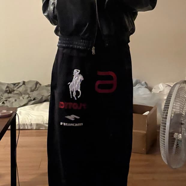 Mowalola sweatpants 모와롤라 스웻팬츠