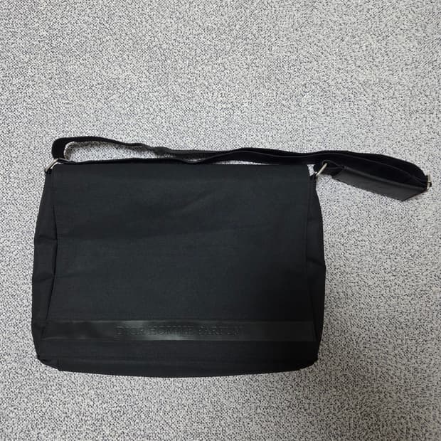 디올옴므 에디기 퍼퓸크로스백