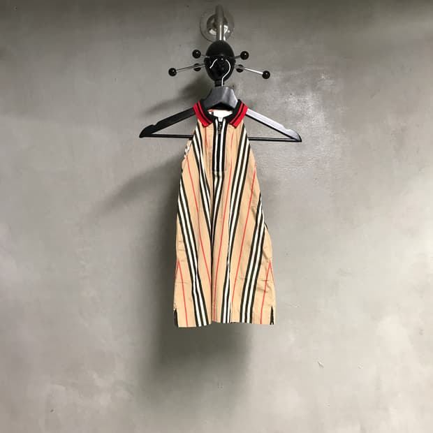 버버리 슬리브리스 탑 4Y(W)