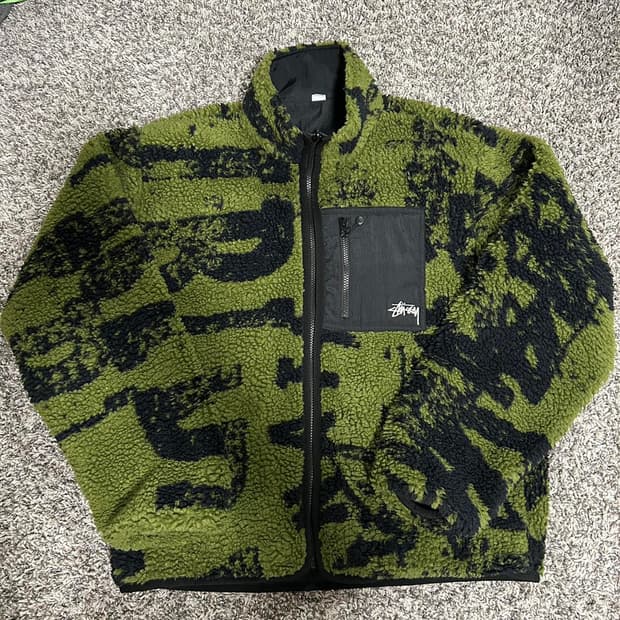 스투시 쉐르파 리버시블 스탬프 자켓 그린