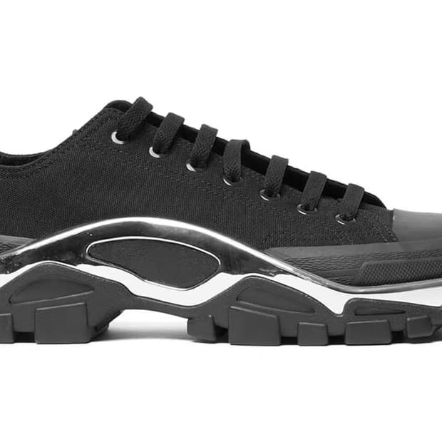 라프시몬스 아디다스 디트로이트 러너 블랙