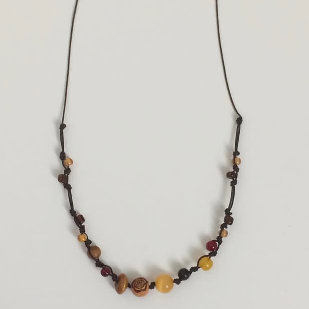 비즈목걸이 매듭목걸이