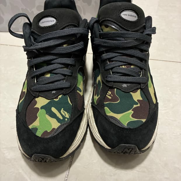 베이프 뉴발란스 2002R