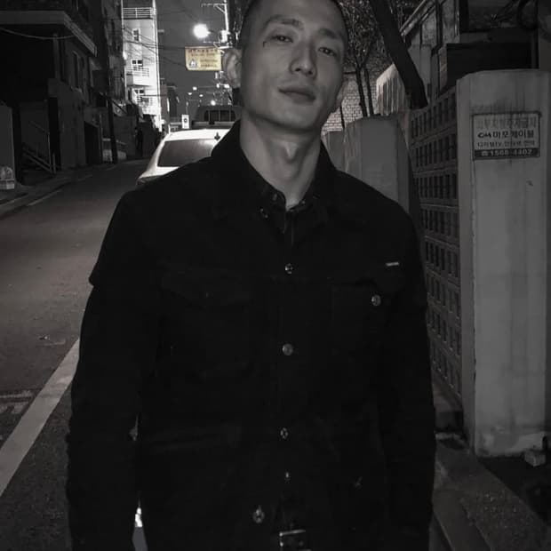 톰포드 트러커 블랙