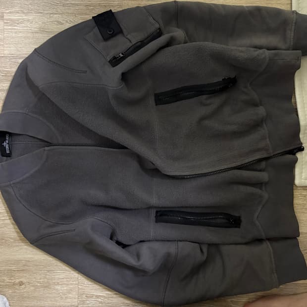 스톤아일랜드 쉐도우 봄버자켓 팝니다