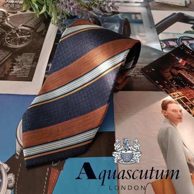 아쿠아스큐텀 실크 스트라이프 넥타이 9.2cm A+등급 A18982
