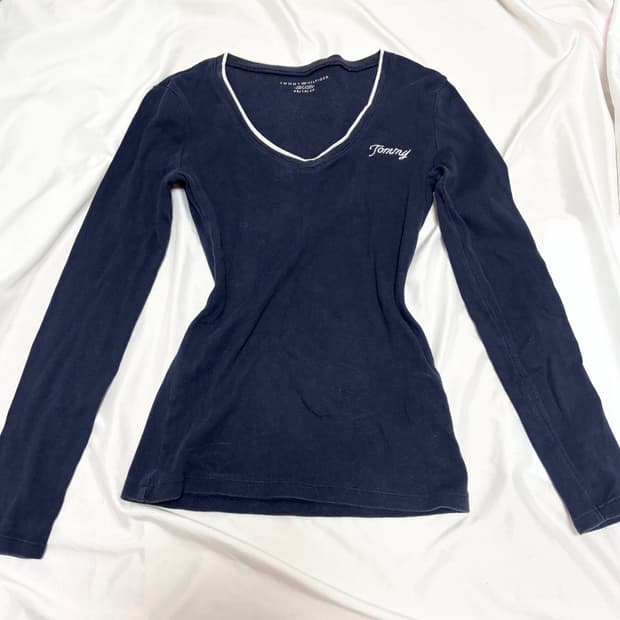 빈티지 네이비 y2k 타미힐피거 브이넥 롱슬리브 티셔츠