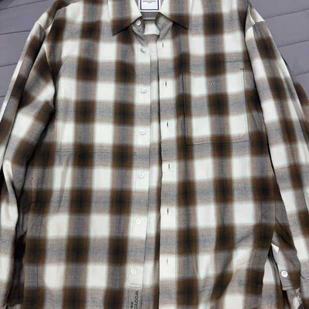 우영미 백로고 체크 셔츠