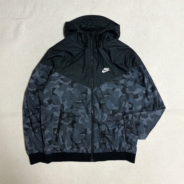 나이키 NSW 카모 윈드러너
