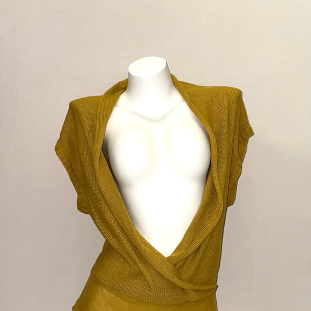 빈티지 레이어드 머스타드 딥브이넥 반팔 니트