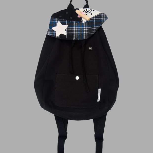 더뮤지엄비지터 백팩