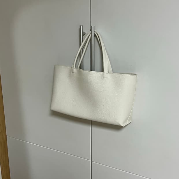 white tote bag 